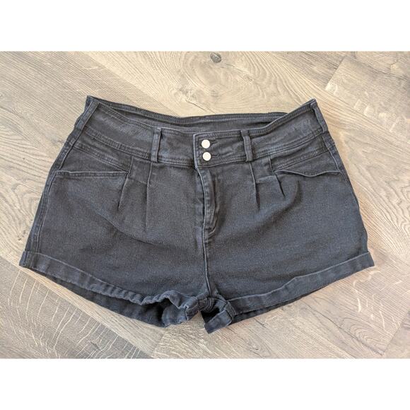Black Rolled Hem Jean Shorts Sz 14 Double Button - Picture 1 of 7